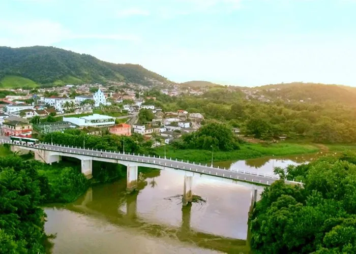 JUQUIÁ CELEBRA 77 ANOS COM DESFILE E SHOWS