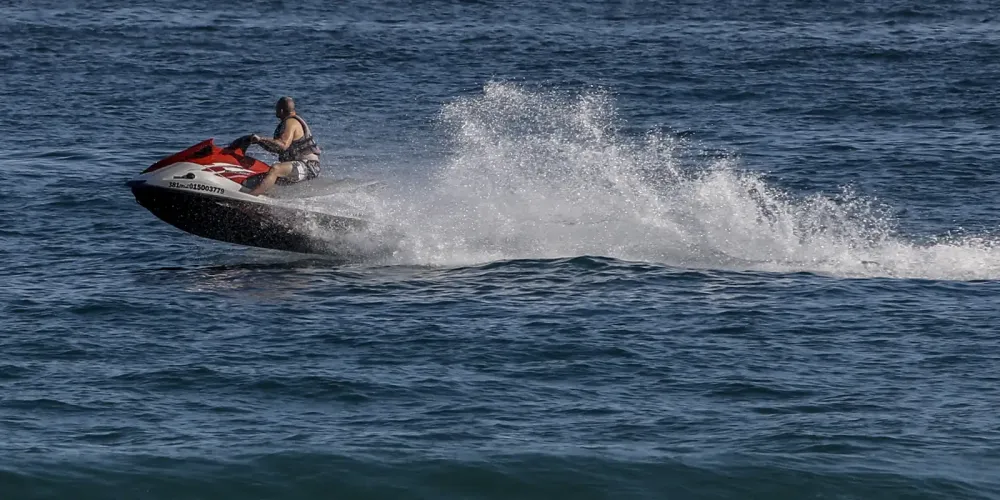 REGISTRO TERÁ PASSEIOS GRATUITOS DE JET SKI