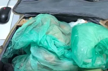 MULHER É PRESA COM MAIS DE 2,5 KG DE DROGAS EM CANANÉIA