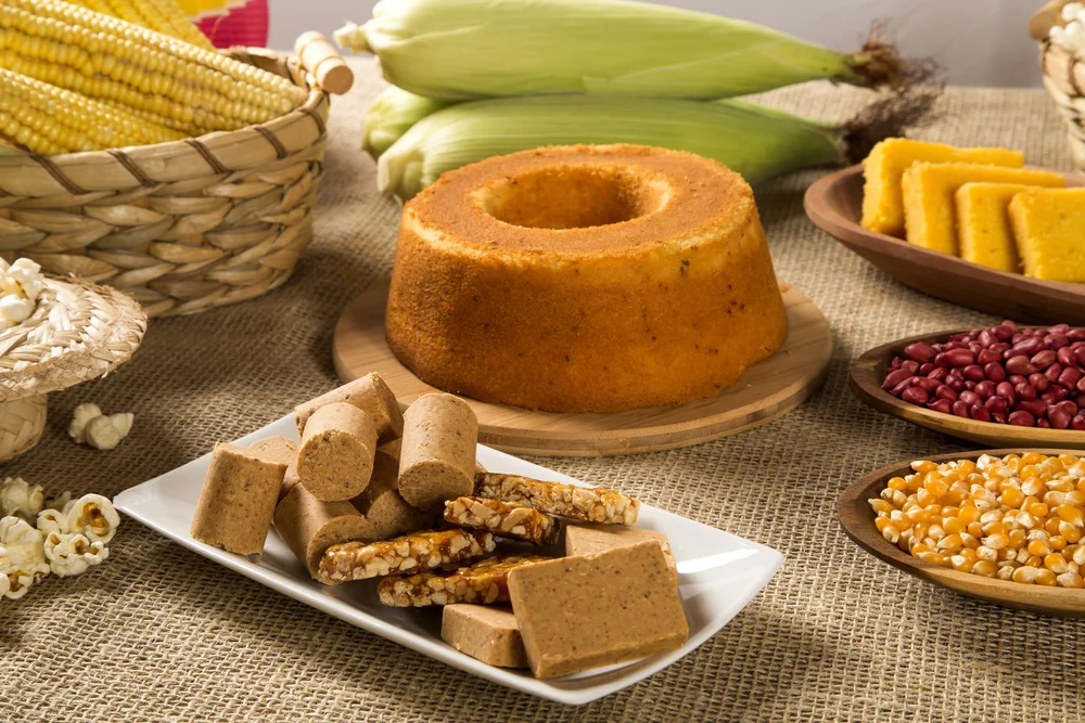 FESTAS JUNINAS CHEGANDO: COMO MONTAR UMA MESA COMPLETA E CHEIA DE SABOR EM CASA