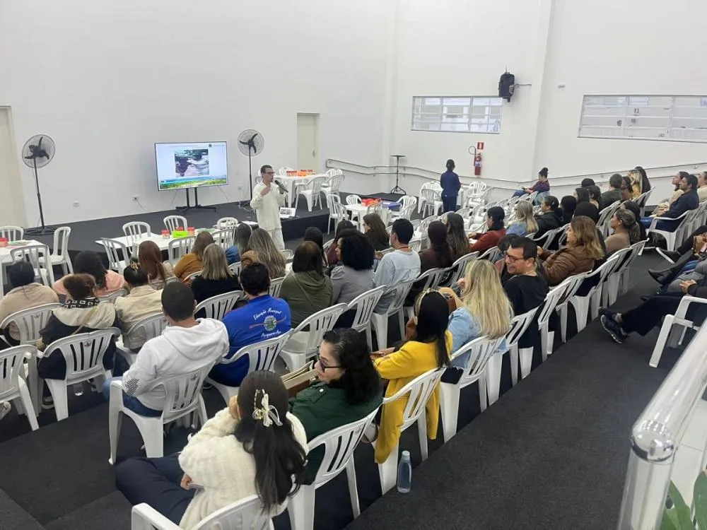 PROFESSORES DE PARIQUERA-AÇU PARTICIPAM DE FORMAÇÃO DO PROGRAMA ALFABETIZA JUNTOS