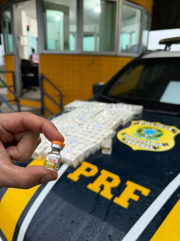 PRF APREENDE 880 AMPOLAS DE MEDICAMENTOS EMAGRECEDORES NA RÉGIS BITTENCOURT