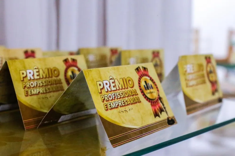 PREMIADOS DE PARIQUERA-AÇU RECEBEM TROFÉU EMPRESARIAL HOJE